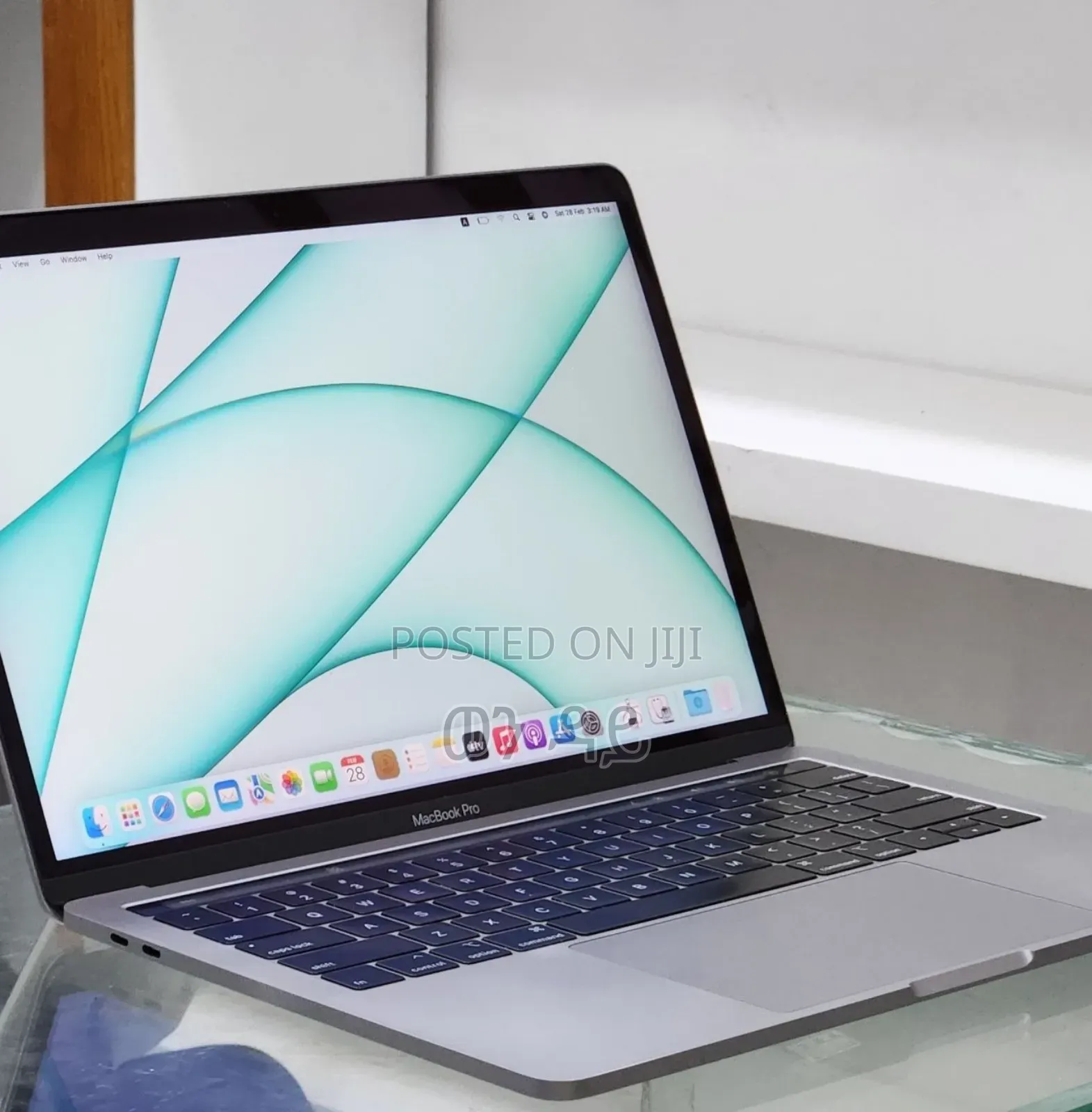 New Laptop Apple MacBook Pro 2019 16GB Intel Core i7 SSD 1T