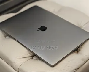 New Laptop Apple MacBook Pro 2019 16GB Intel Core i7 SSD 1T