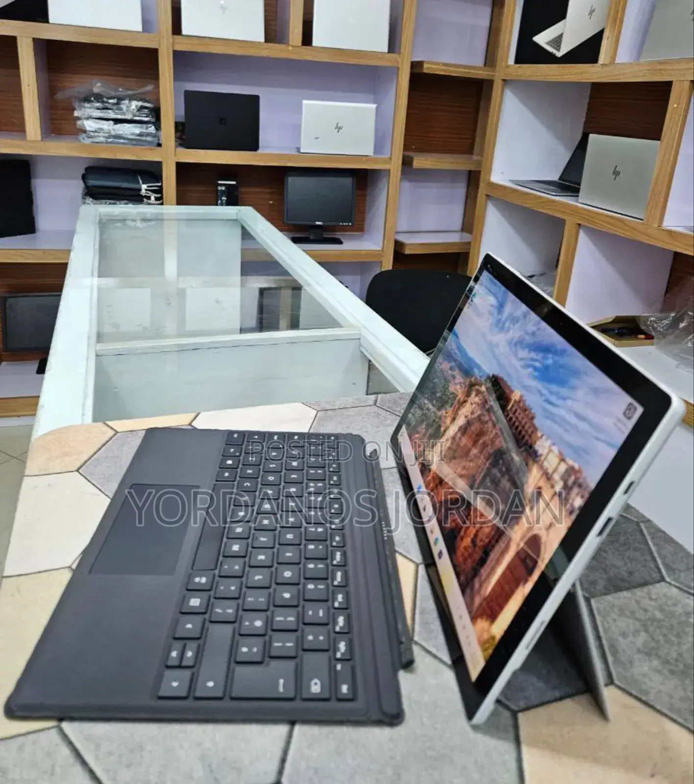 New Laptop Microsoft Surface Pro 7+ 16GB Intel Core i7 SSD 256GB