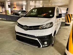 Toyota Porte 1.3 FWD 2021 White