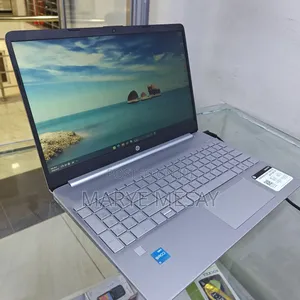 New Laptop HP OmniStudio X All-in-One 8GB Intel Core i3 SSD 512GB