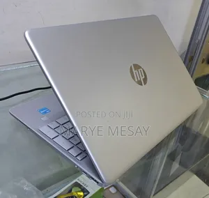 New Laptop HP OmniStudio X All-in-One 8GB Intel Core i3 SSD 512GB