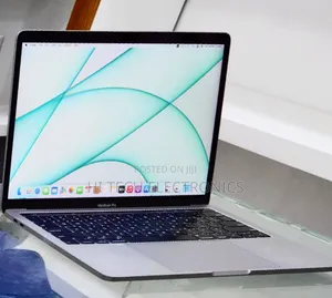 New Laptop Apple MacBook Pro 2019 16GB Intel Core i7 SSD 1T