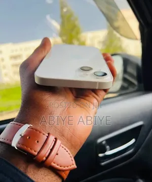 Apple iPhone 13 128 GB White