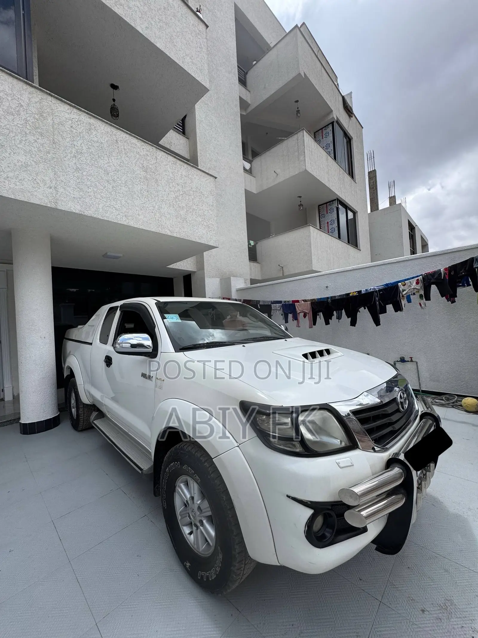 Toyota Hilux 2013 White