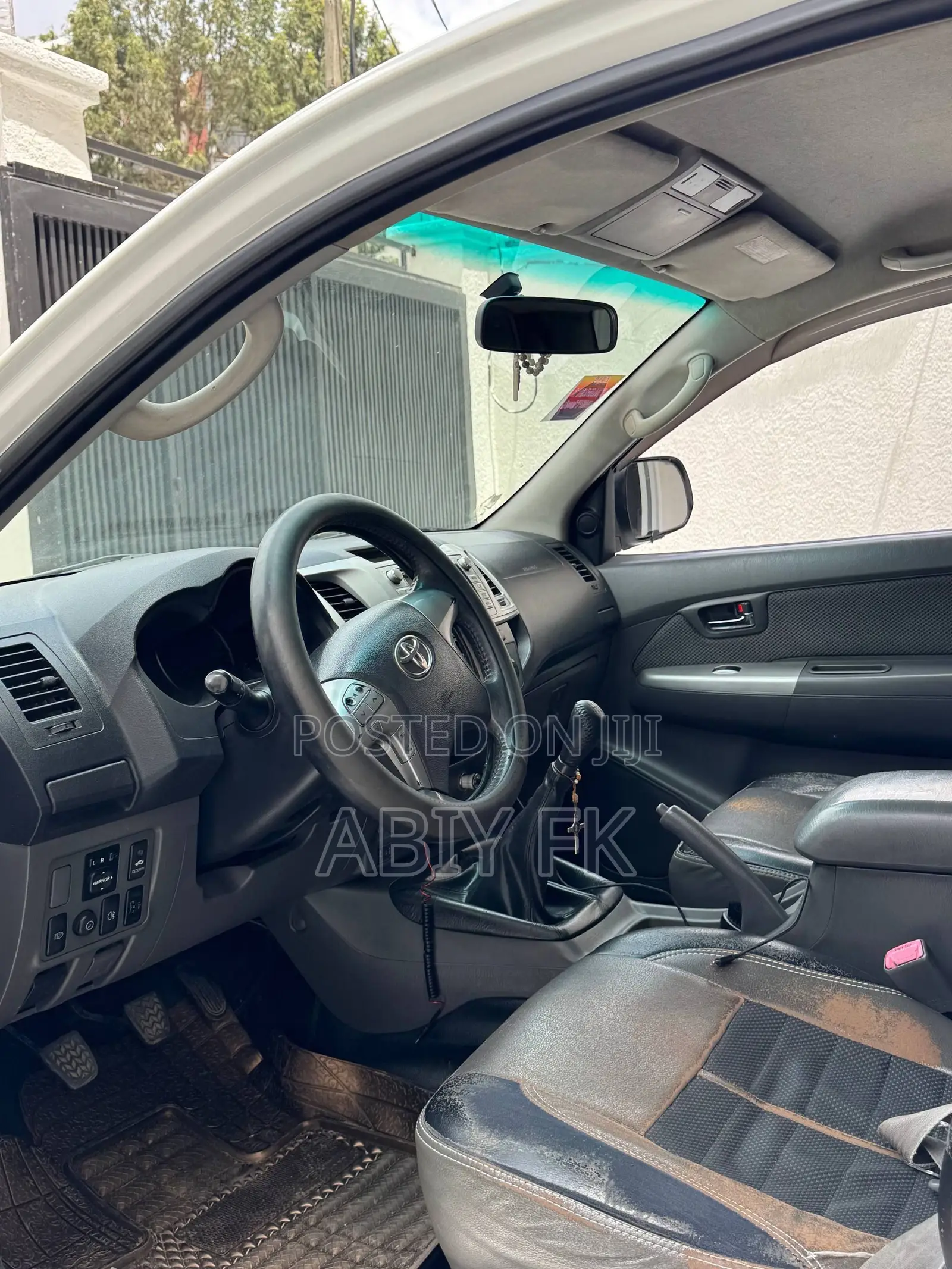 Toyota Hilux 2013 White