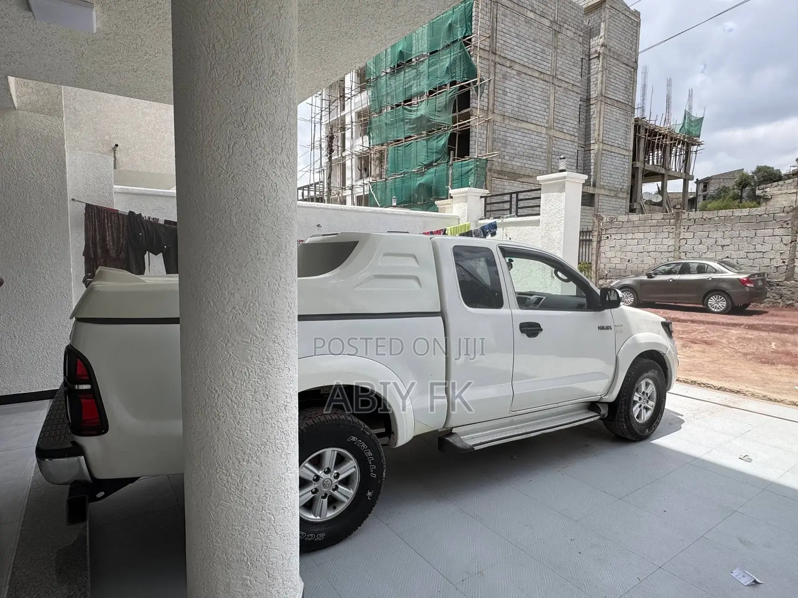 Toyota Hilux 2013 White
