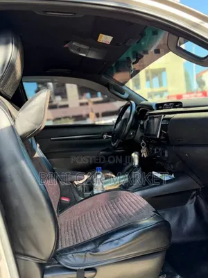 Toyota Hilux 2020 Silver