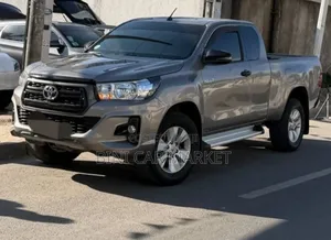 Toyota Hilux 2020 Silver