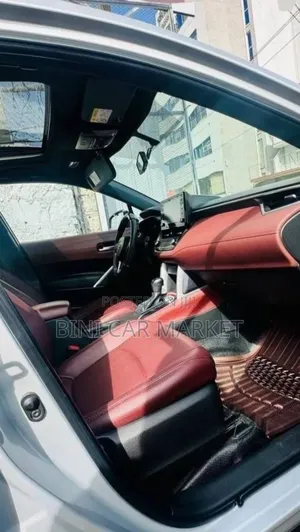 Toyota Corolla Cross Hybrid 2024 White