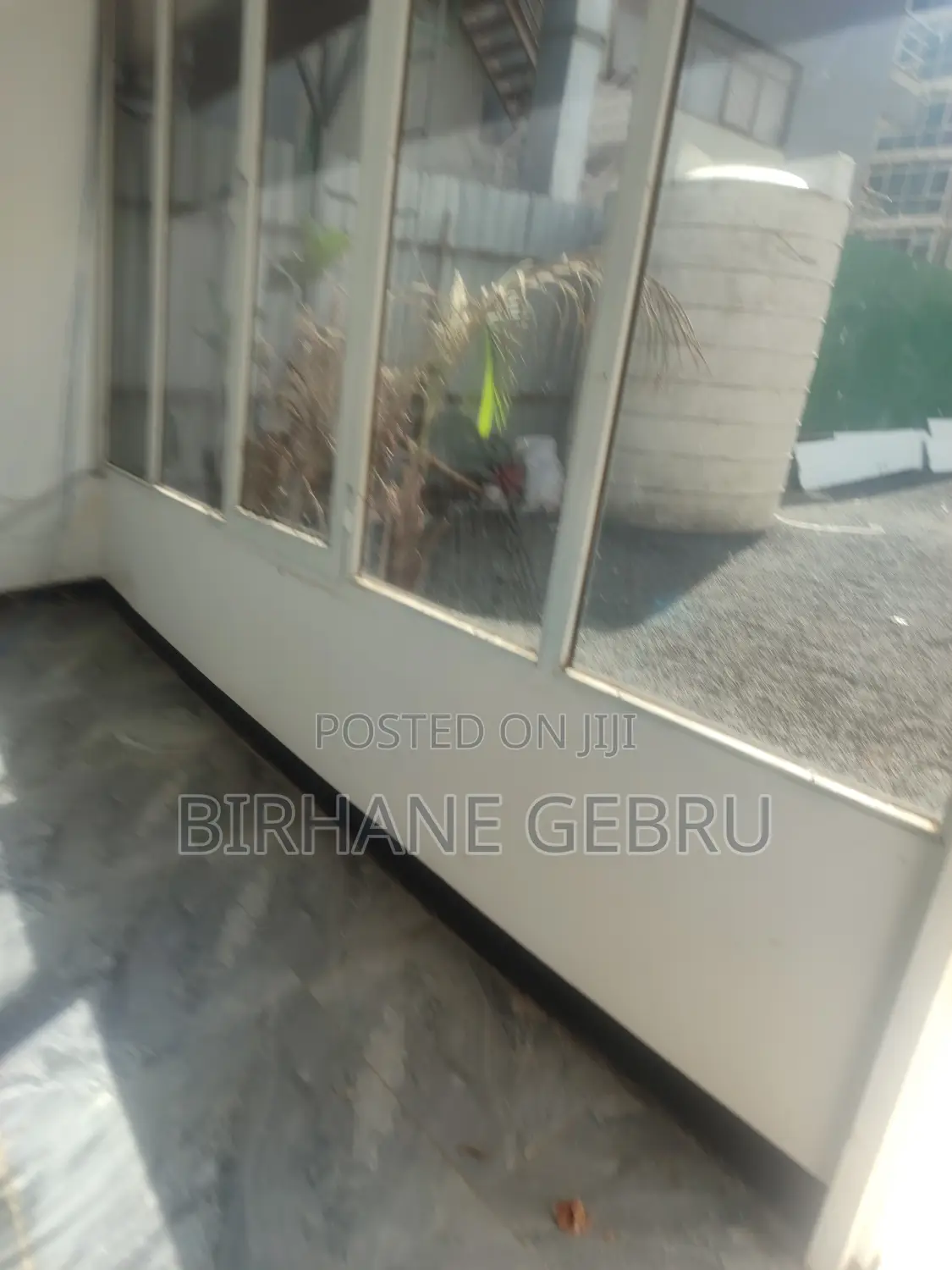 Car Show Room for Rent