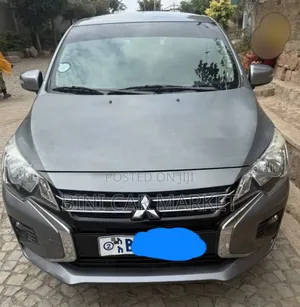 Mitsubishi Attrage 2021 Gray