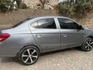 Mitsubishi Attrage 2021 Gray