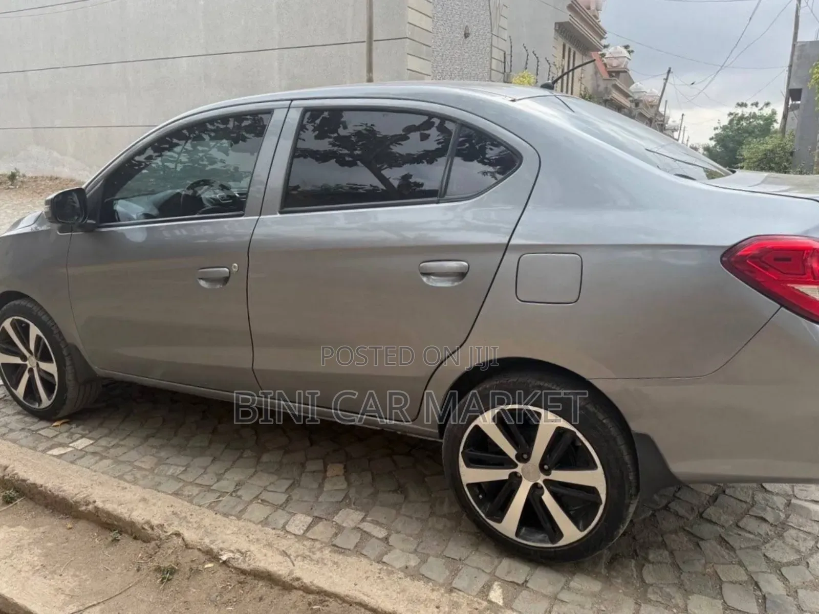 Mitsubishi Attrage 2021 Gray