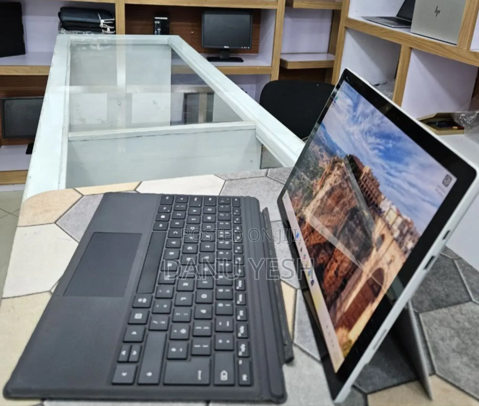 New Laptop Microsoft Surface Pro 7+ 16GB Intel Core i7 SSD 256GB