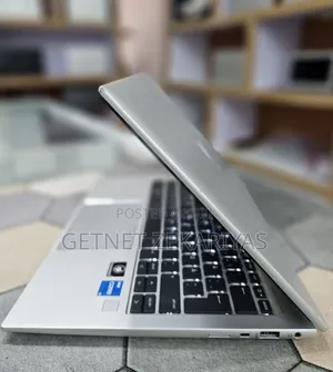 New Laptop HP EliteBook 830 G9 16GB Intel Core i5 SSD 512GB