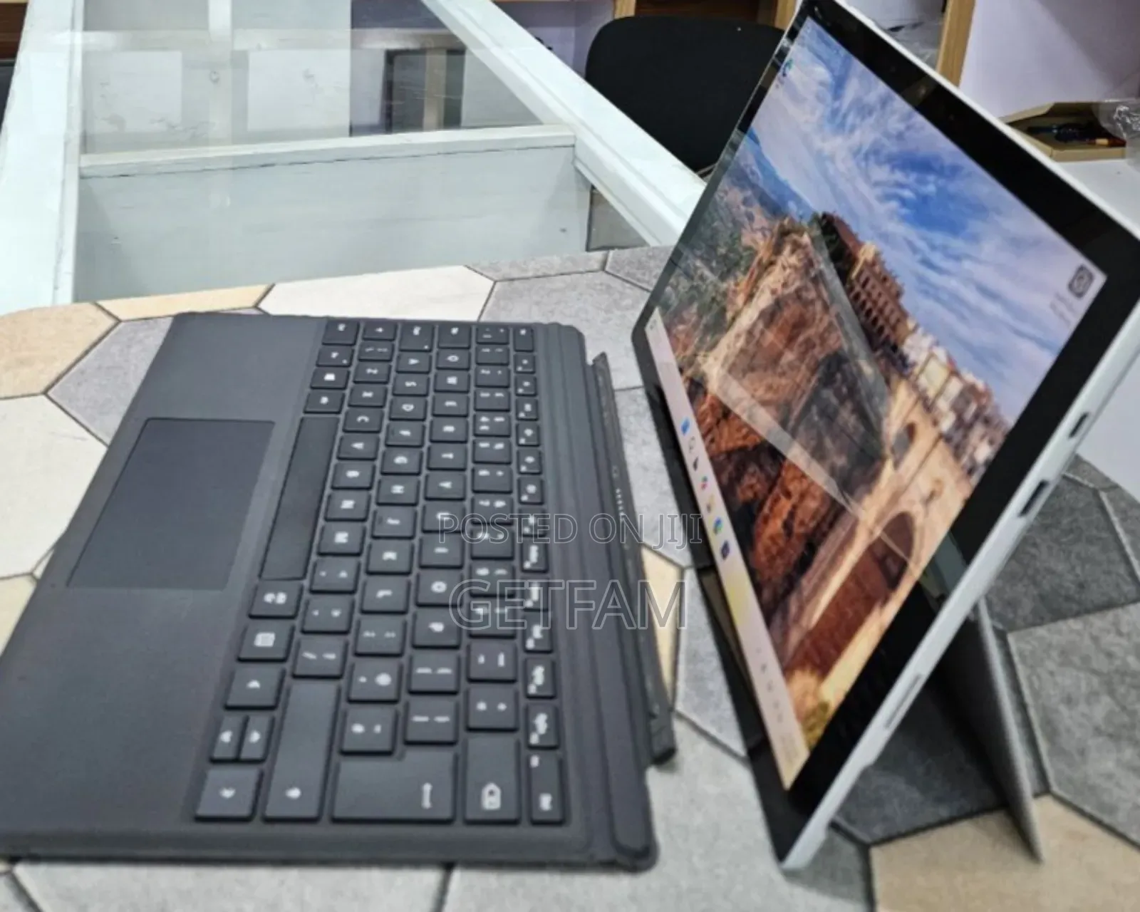 New Laptop Microsoft Surface 16GB Intel Core i7 SSD 512GB