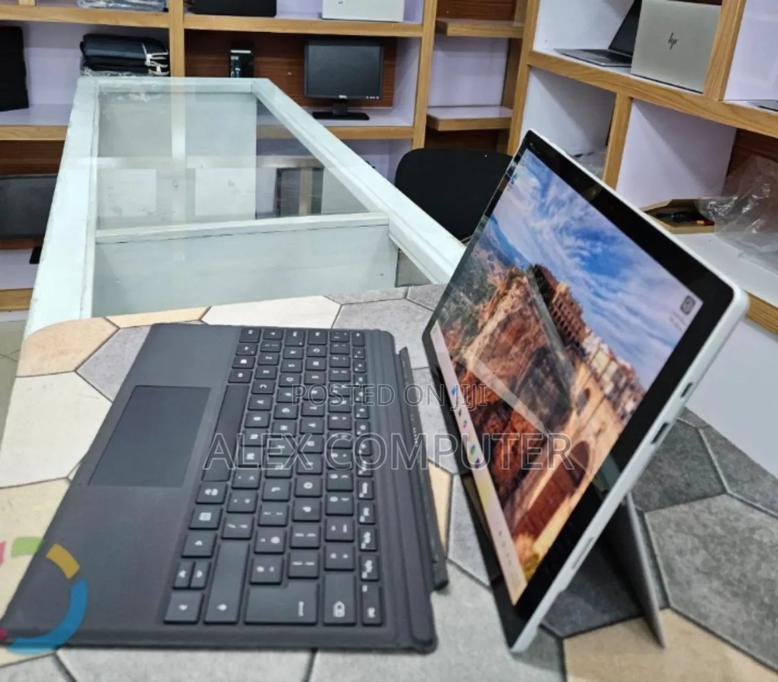 New Laptop Microsoft Surface Pro 7+ 16GB Intel Core i7 SSD 256GB