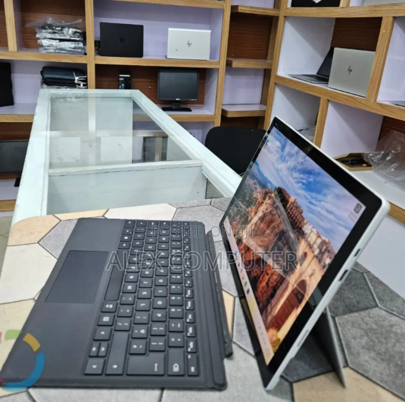 New Laptop Microsoft Surface Pro 7+ 16GB Intel Core i7 SSD 256GB