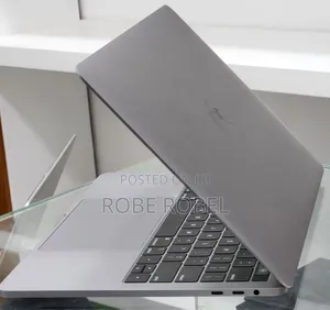 New Laptop Apple MacBook Pro 2019 16GB Intel Core i7 SSD 1T