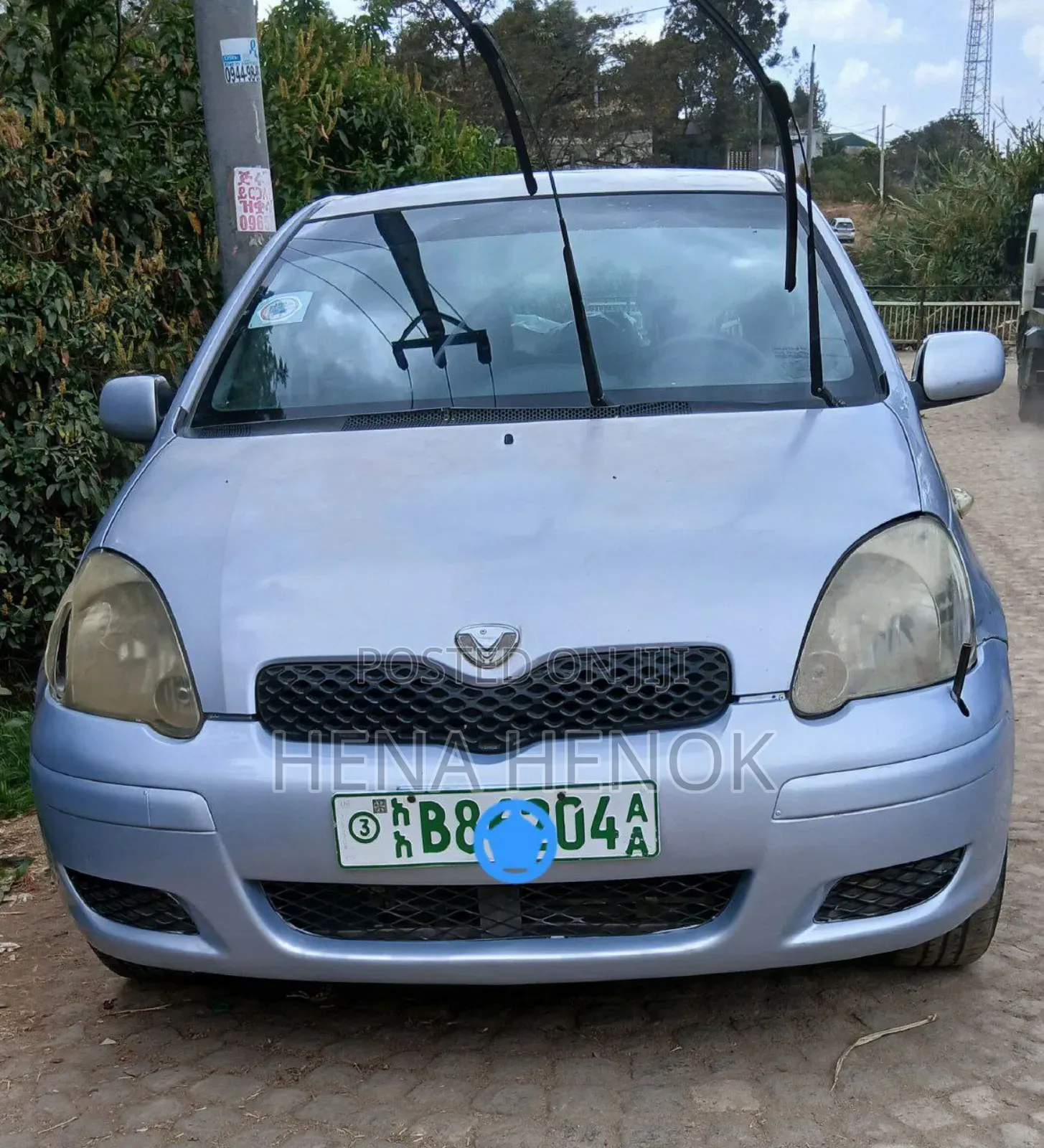 Toyota Vitz 2004 Silver