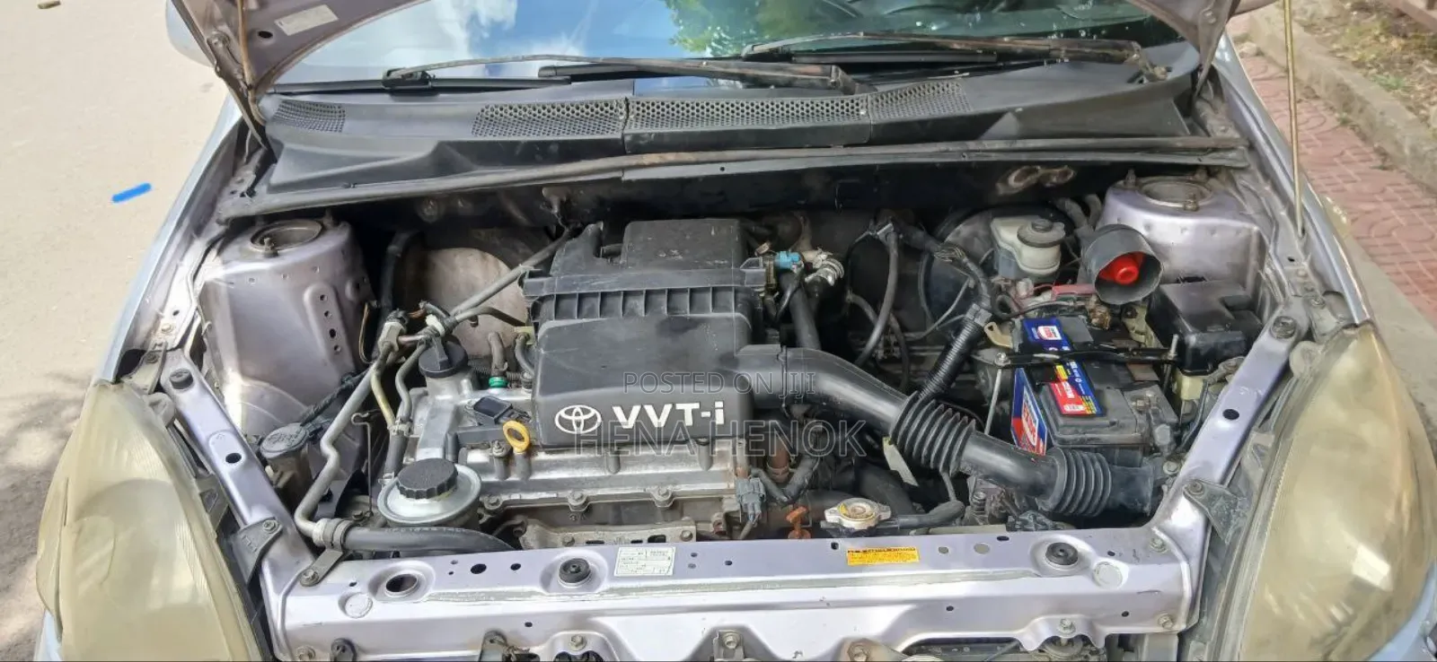 Toyota Vitz 2004 Silver