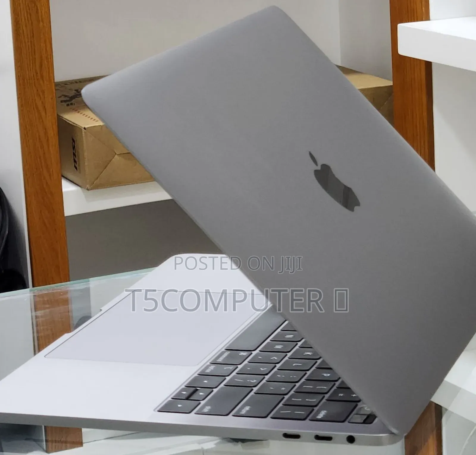 New Laptop Apple MacBook Pro M1 16GB Apple M1 SSD 256GB