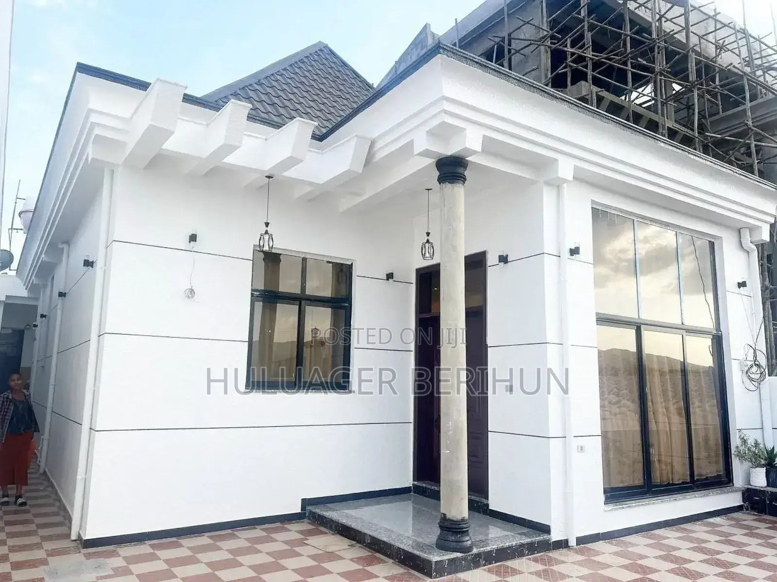 Furnished 8bdrm Villa in Bole for sale