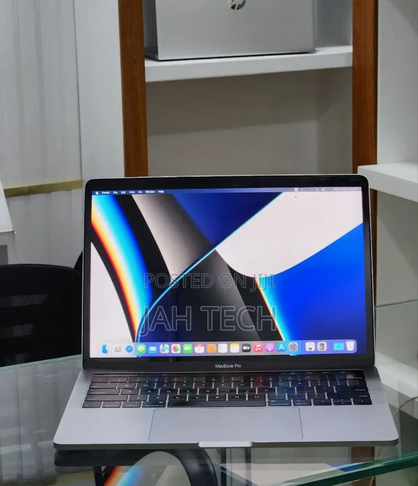 New Laptop Apple MacBook Pro M1 16GB Apple M1 SSD 256GB