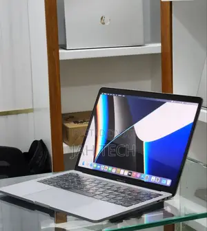 New Laptop Apple MacBook Pro M1 16GB Apple M1 SSD 256GB