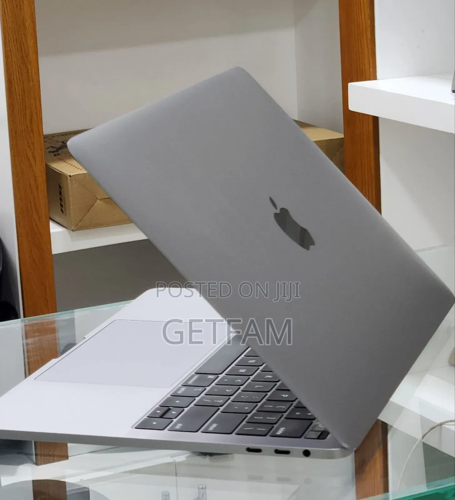 New Laptop Apple MacBook Pro M1 16GB Apple M1 SSD 256GB