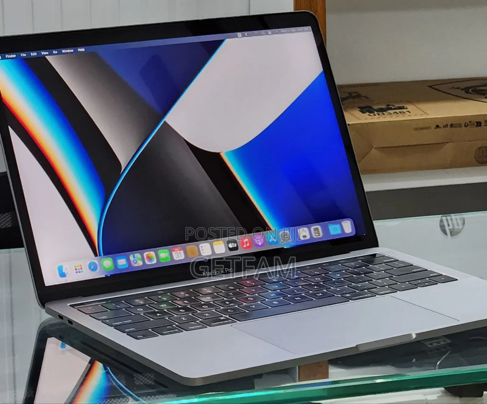 New Laptop Apple MacBook Pro M1 16GB Apple M1 SSD 256GB