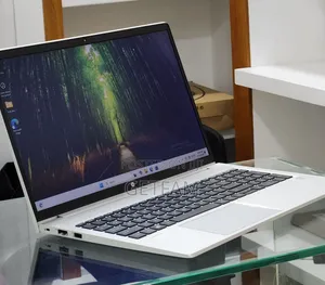 New Laptop HP EliteBook 850 G8 16GB Intel Core i7 SSD 256GB