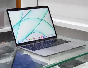 New Laptop Apple MacBook Pro 2019 16GB Intel Core i7 SSD 1T