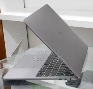 New Laptop Apple MacBook Pro 2019 16GB Intel Core i7 SSD 1T