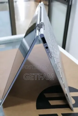 New Laptop HP Spectre 8GB Intel Core i7 SSD 512GB