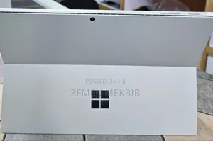 New Laptop Microsoft Surface 16GB Intel Core i7 SSD 256GB
