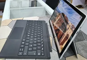 New Laptop Microsoft Surface 16GB Intel Core i7 SSD 256GB