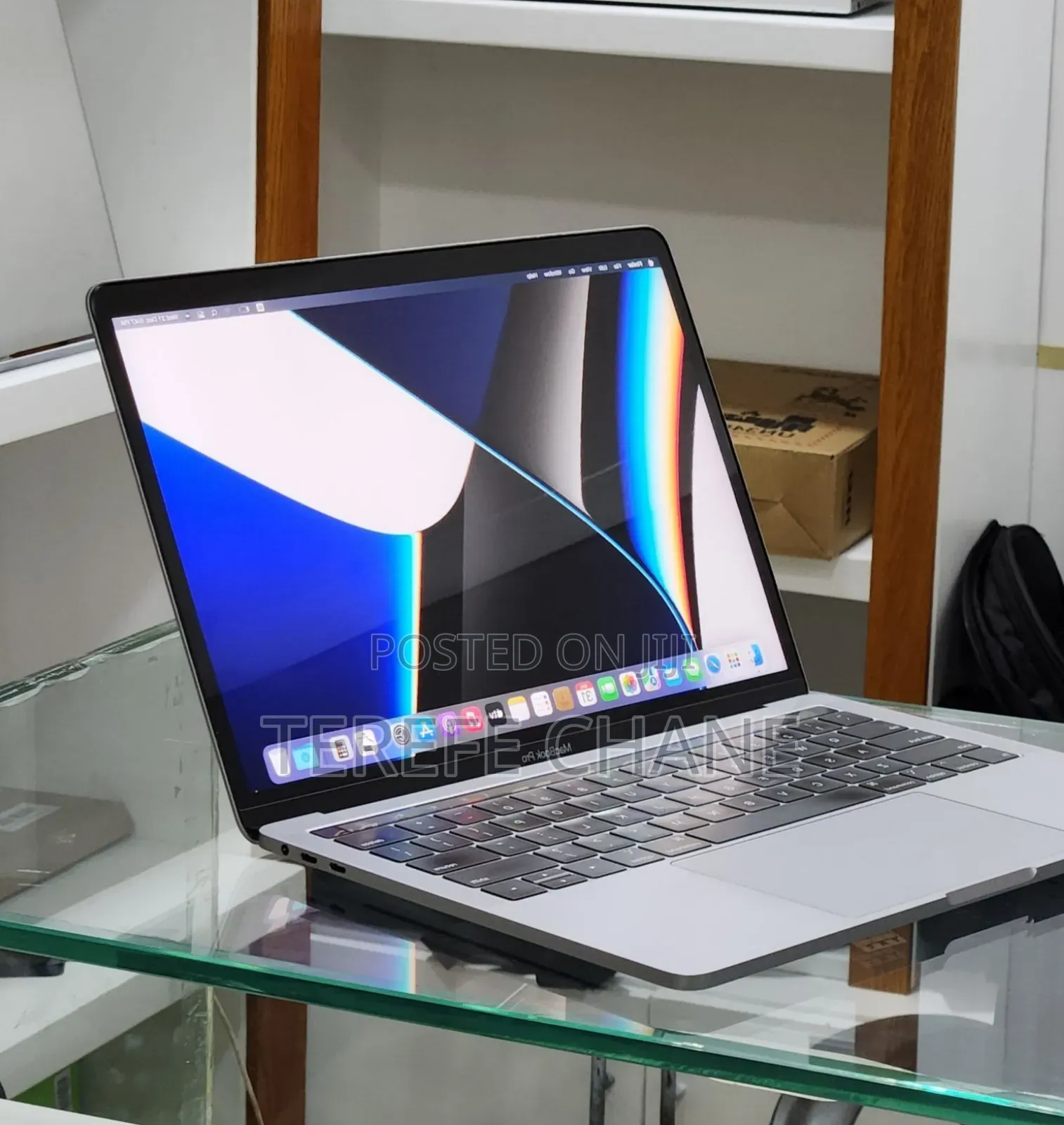 New Laptop Apple MacBook Pro M1 16GB Apple M1 Pro SSD 256GB