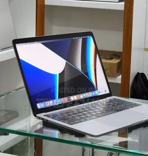 New Laptop Apple MacBook Pro M1 16GB Apple M1 Pro SSD 256GB