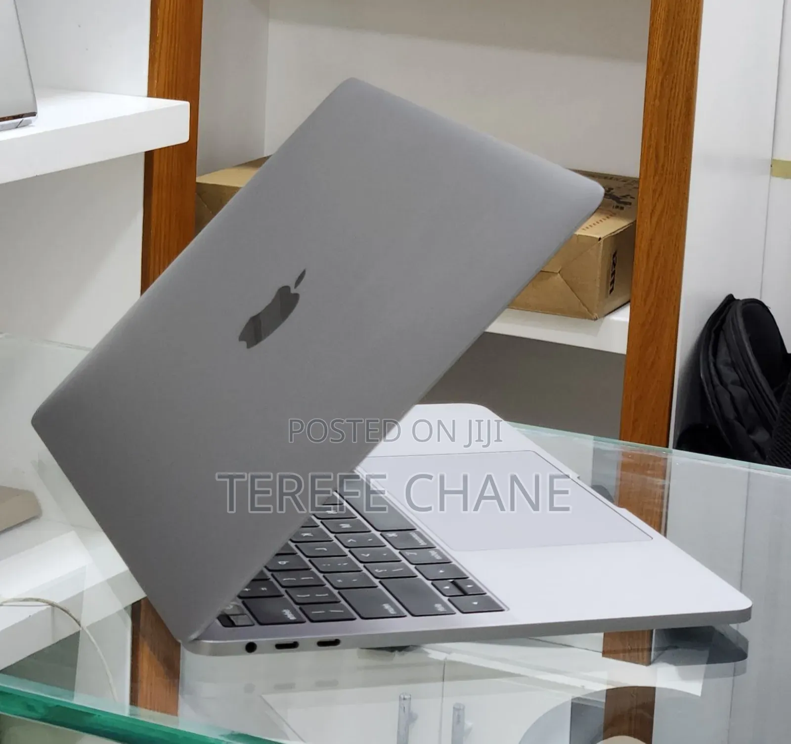 New Laptop Apple MacBook Pro M1 16GB Apple M1 Pro SSD 256GB