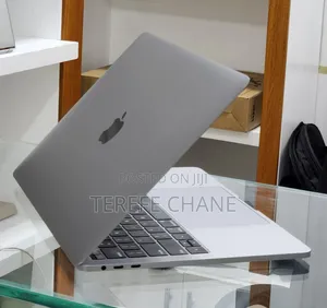 New Laptop Apple MacBook Pro M1 16GB Apple M1 Pro SSD 256GB