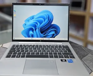 New Laptop HP EliteBook 830 G8 16GB Intel Core i5 SSD 512GB