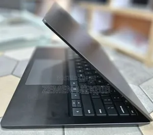 New Laptop Microsoft Surface 16GB Intel Core i7 SSD 512GB