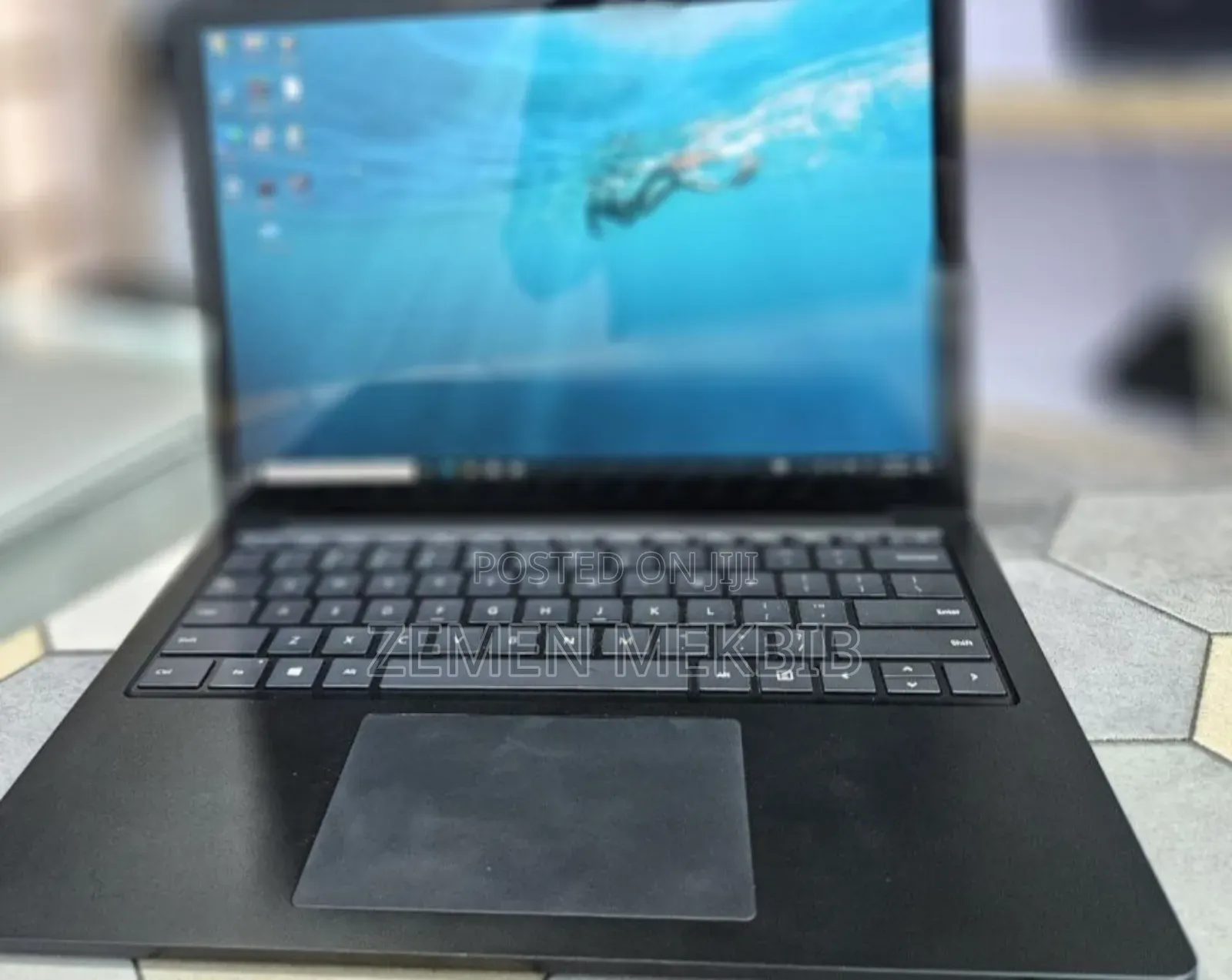 New Laptop Microsoft Surface 16GB Intel Core i7 SSD 512GB