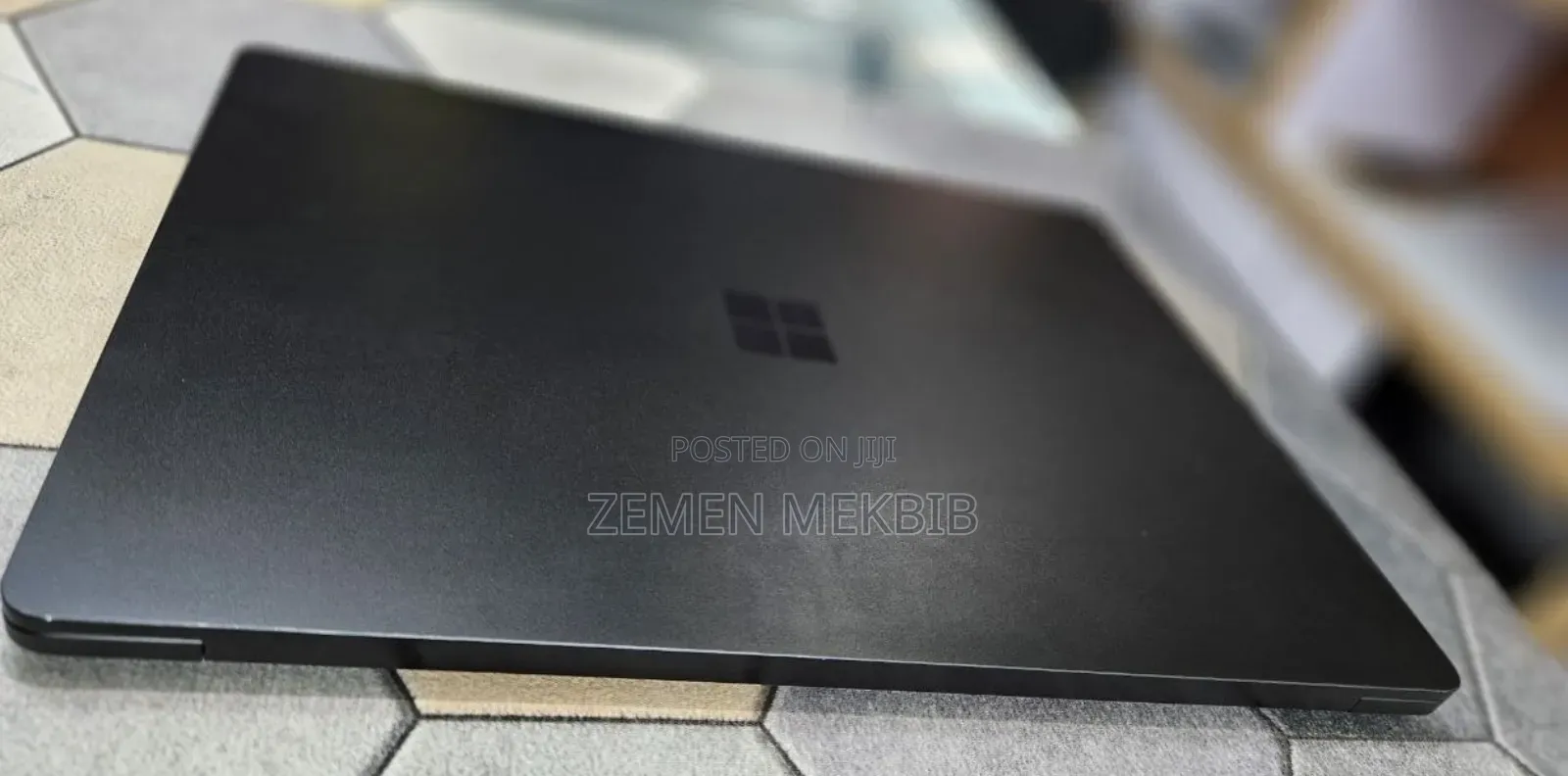 New Laptop Microsoft Surface 16GB Intel Core i7 SSD 512GB