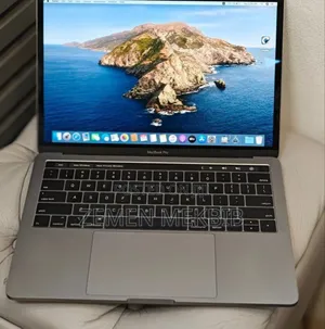 New Laptop Apple MacBook Pro 2019 16GB Intel Core i7 SSD 256GB