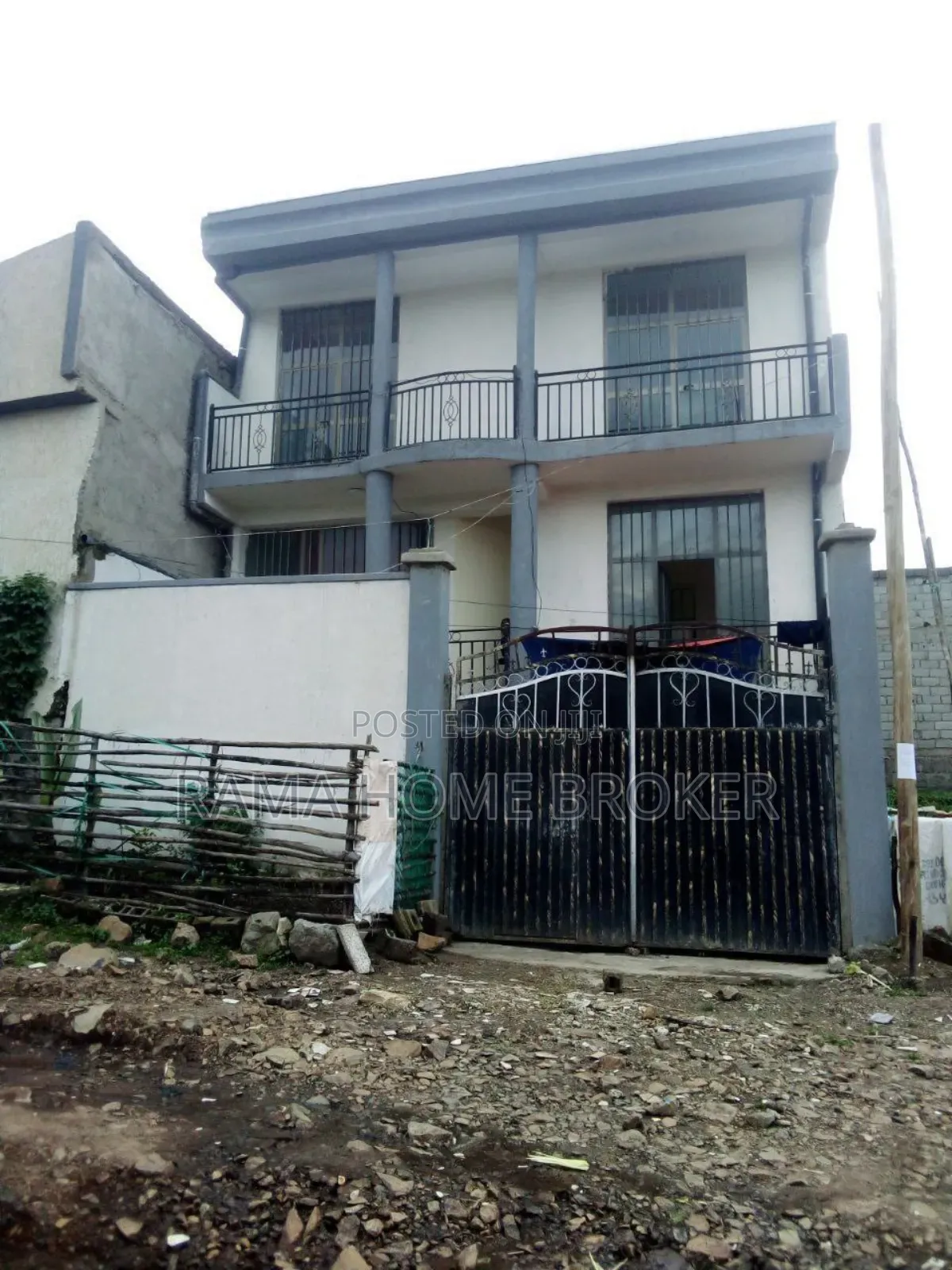 Furnished 5bdrm Apartment in አያት ጸበል, Yeka for sale