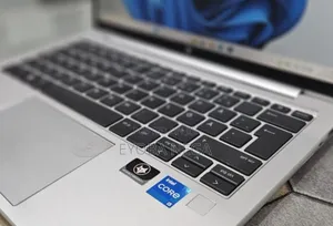 New Laptop HP EliteBook 830 G9 16GB Intel Core i5 SSD 512GB