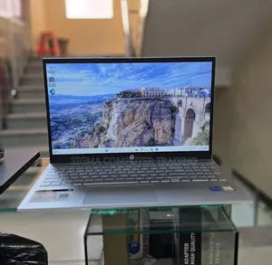 New Laptop HP Pavilion 15 8GB Intel Core i5 SSD 512GB